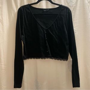 Black Long Sleeve Ribbed Crop Top with V-Neck, Lace Trim and Faux Buttons